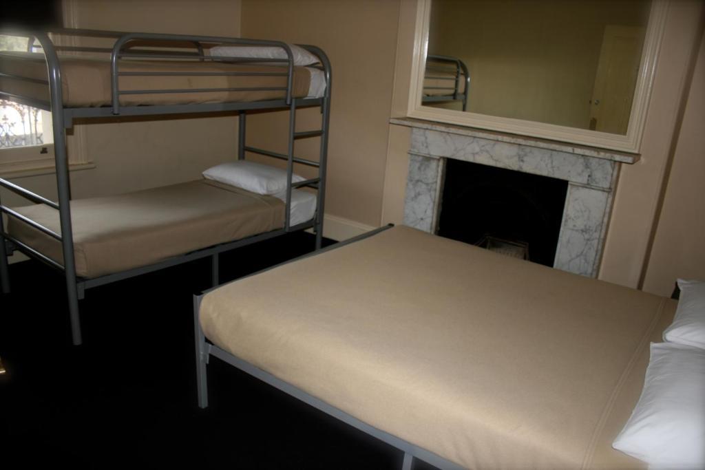 Glenelg Beach Hostel Ruang foto