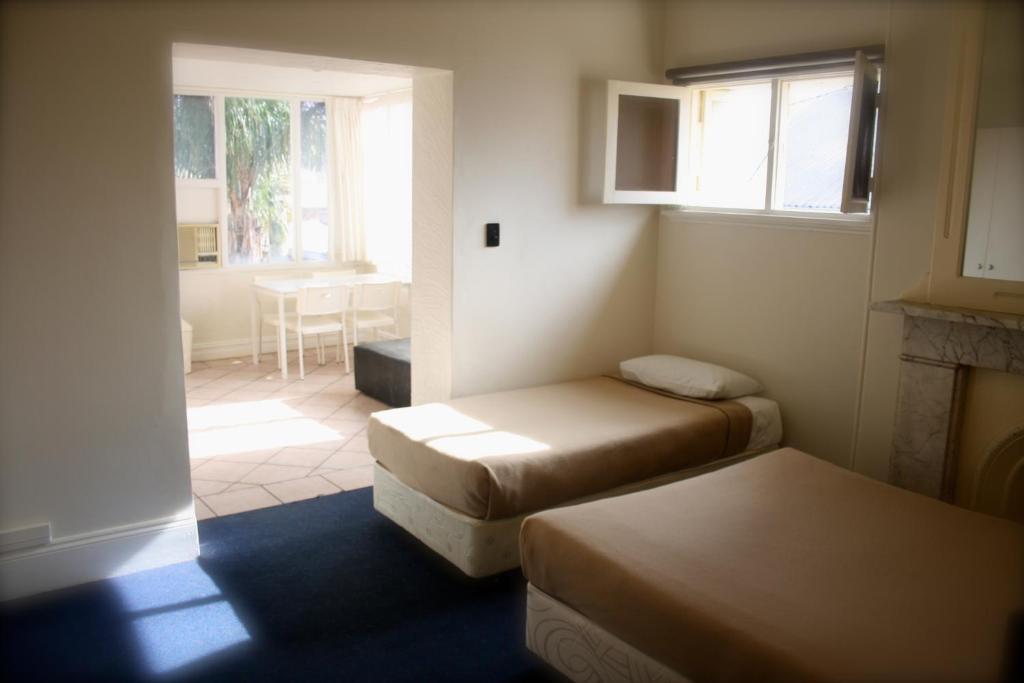 Glenelg Beach Hostel Ruang foto