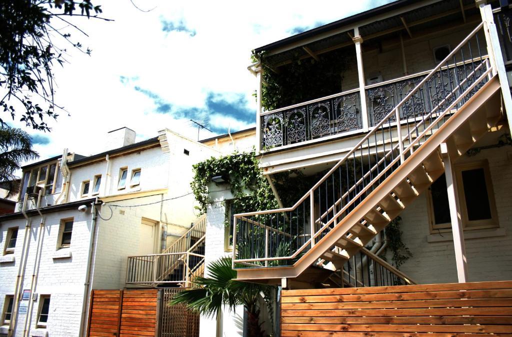 Glenelg Beach Hostel Bagian luar foto